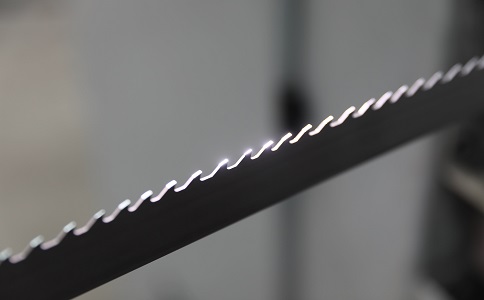 陇南双金属带锯条产生切削噪音的原因具体有哪些？